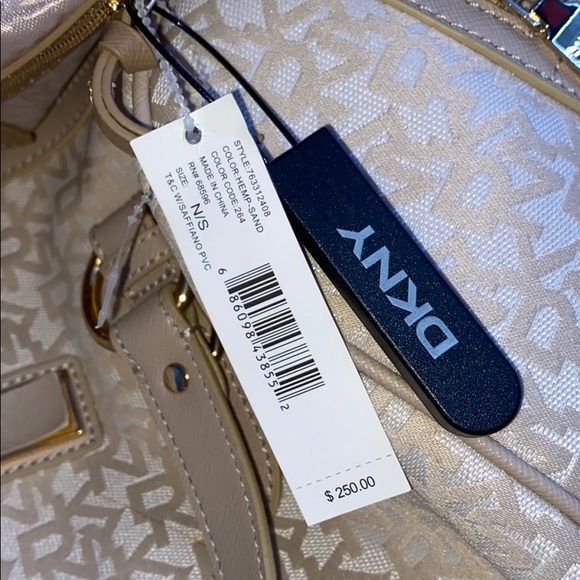 DKNY Purse - Picture 3 of 4
